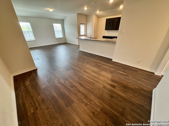 Image 10 of 23 For 287 Cuban Emerald