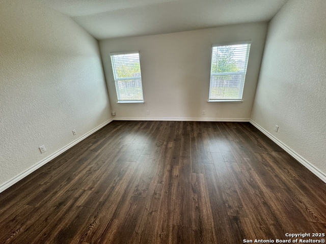 Image 12 of 23 For 287 Cuban Emerald