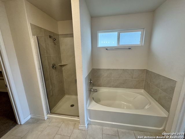 Image 18 of 23 For 287 Cuban Emerald