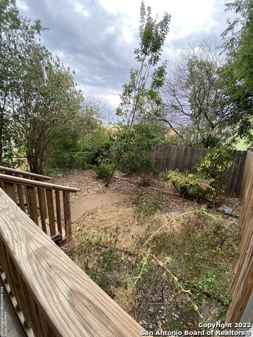 Image 3 of 11 For 527 Olive St S 102