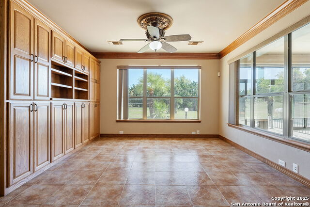 Listing photo id 15 for 125 Creek Springs
