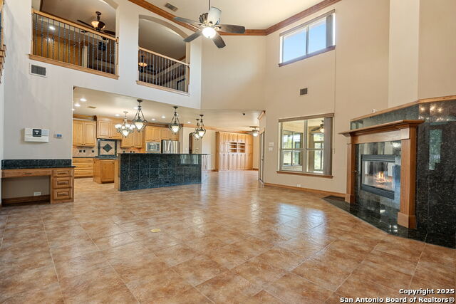 Listing photo id 3 for 125 Creek Springs