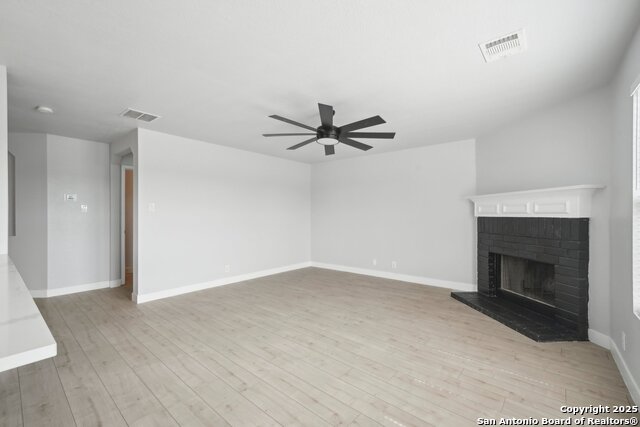 Image 22 of 35 For 7910 Oakwood Pine