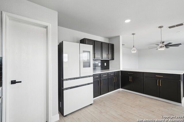Image 6 of 35 For 7910 Oakwood Pine