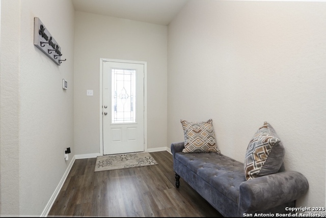 Listing photo id 1 for 11915 Oatway