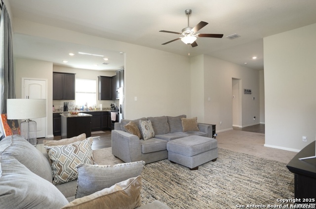 Listing photo id 6 for 11915 Oatway