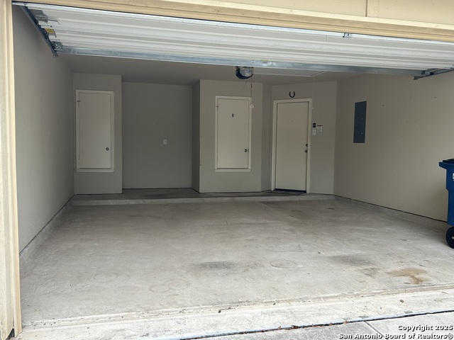 Image 22 of 25 For 2125 Hazelwood