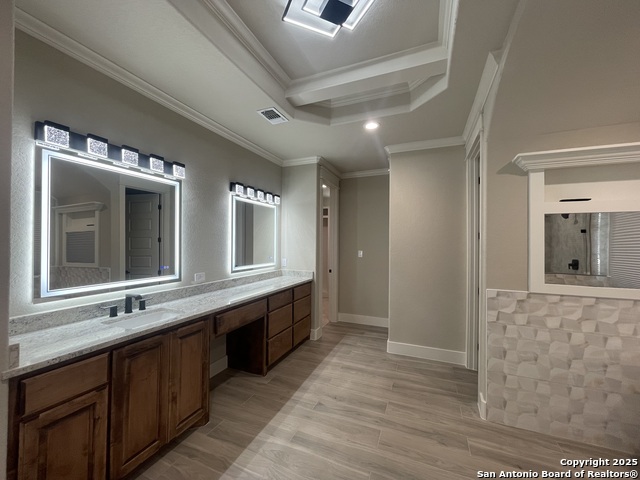 Image 19 of 34 For 538 James Way