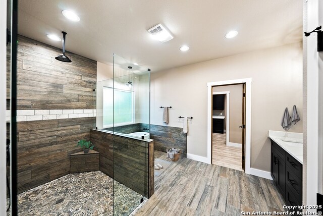 Listing photo id 17 for 502 Sumack Dr W