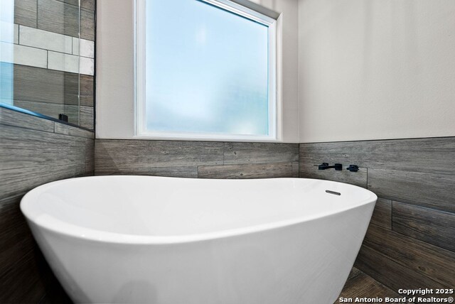 Listing photo id 20 for 502 Sumack Dr W