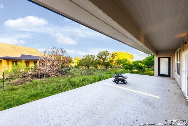 Listing photo id 39 for 502 Sumack Dr W