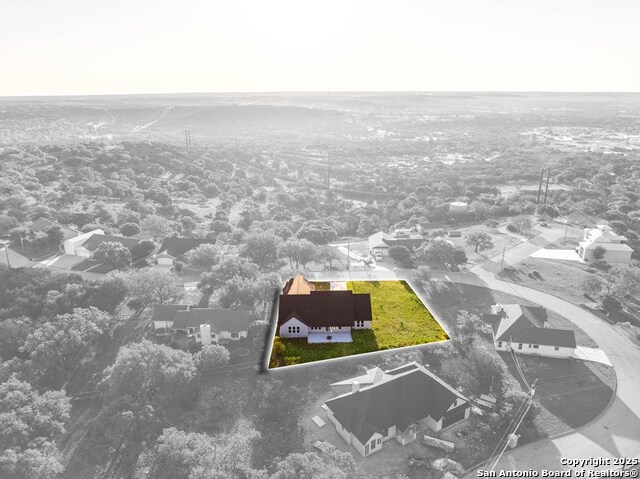 Listing photo id 43 for 502 Sumack Dr W