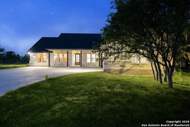 Listing photo id 52 for 502 Sumack Dr W