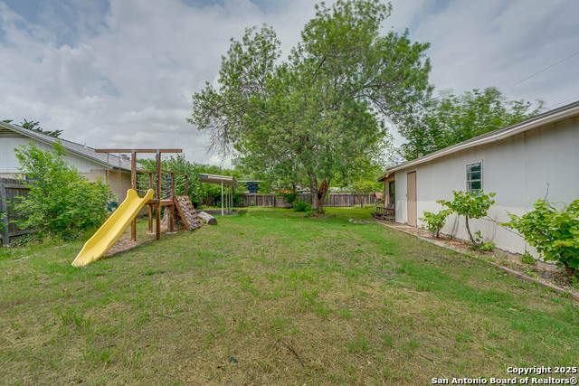 Image 28 of 28 For 3414 Vinecrest