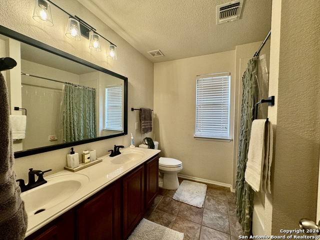 Listing photo id 21 for 4714 River Rock