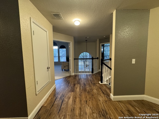 Listing photo id 26 for 4714 River Rock