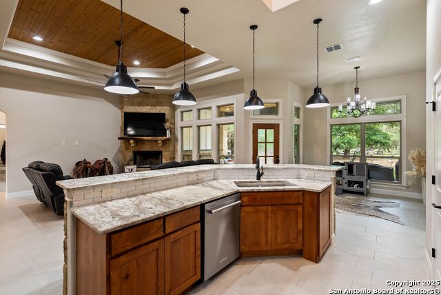 Listing photo id 13 for 140 Wood Valley Dr