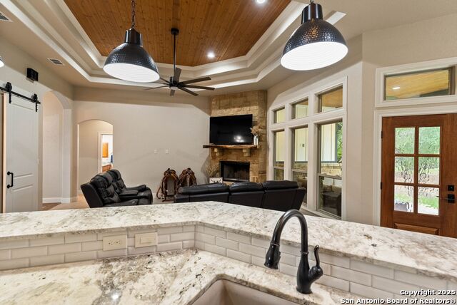 Listing photo id 14 for 140 Wood Valley Dr