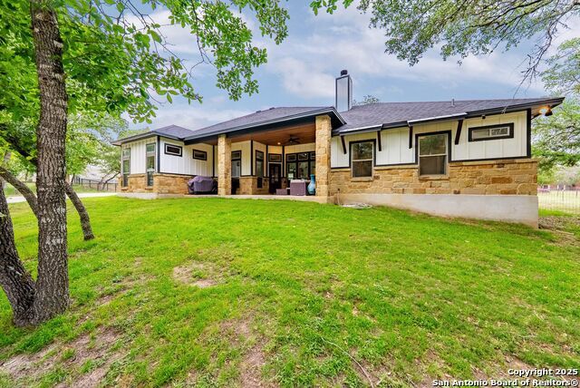 Listing photo id 42 for 140 Wood Valley Dr