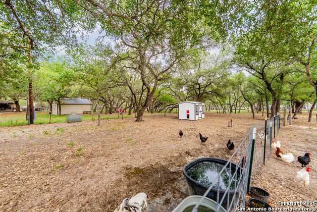 Listing photo id 48 for 140 Wood Valley Dr