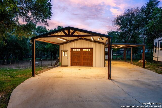 Listing photo id 64 for 140 Wood Valley Dr