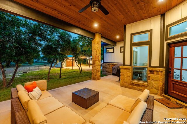 Listing photo id 70 for 140 Wood Valley Dr