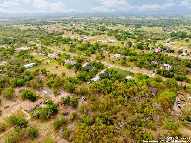 Listing photo id 75 for 140 Wood Valley Dr