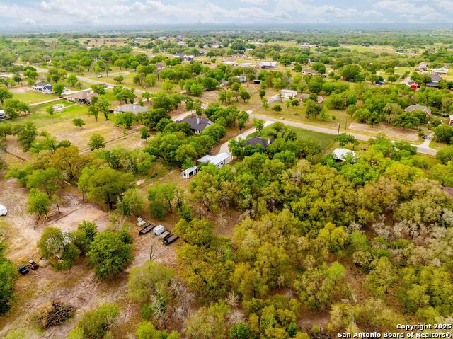 Listing photo id 76 for 140 Wood Valley Dr