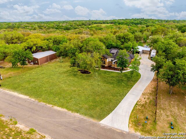 Listing photo id 81 for 140 Wood Valley Dr