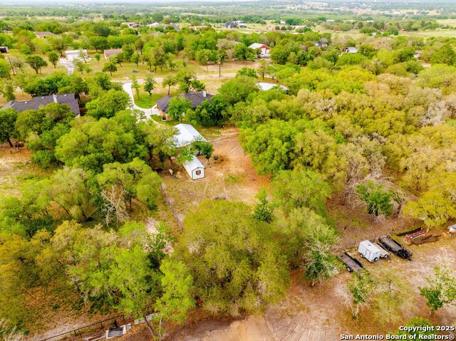 Listing photo id 84 for 140 Wood Valley Dr