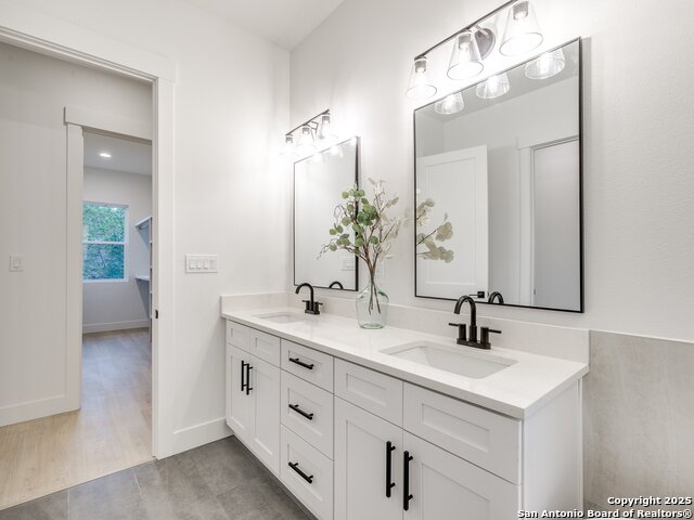 Image 15 of 51 For 265 Vaquero Dr