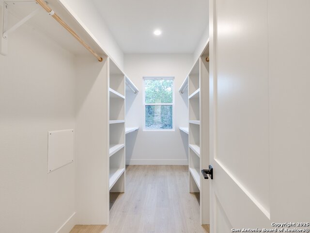 Image 16 of 51 For 265 Vaquero Dr