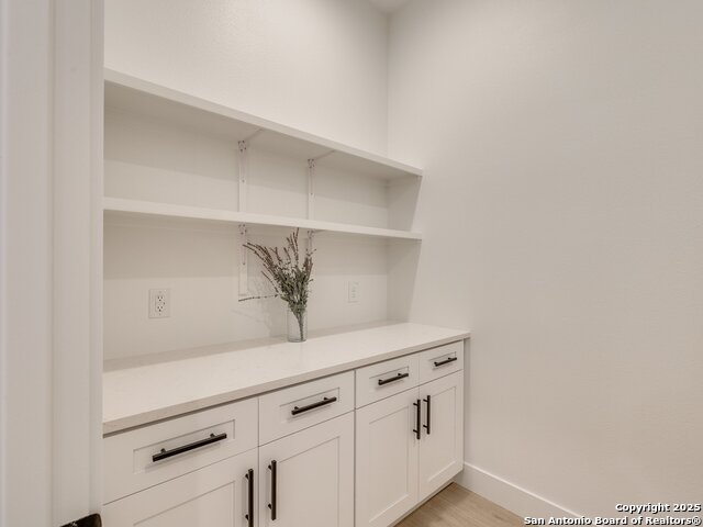 Image 22 of 51 For 265 Vaquero Dr