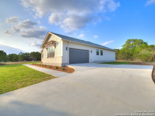 Image 3 of 51 For 265 Vaquero Dr