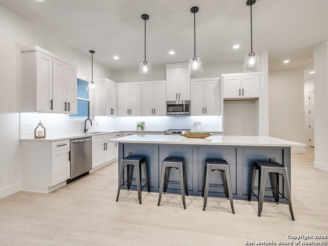 Image 8 of 51 For 265 Vaquero Dr