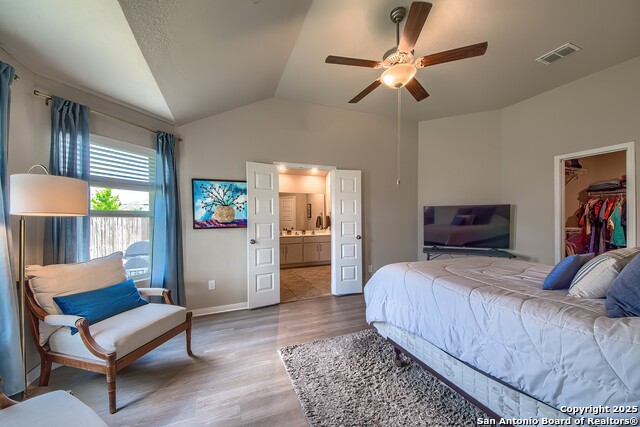 Listing photo id 13 for 7723 Coffee Mill Street