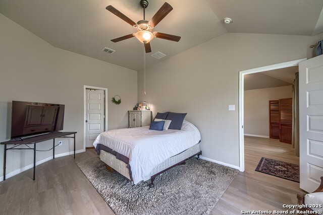 Listing photo id 14 for 7723 Coffee Mill Street