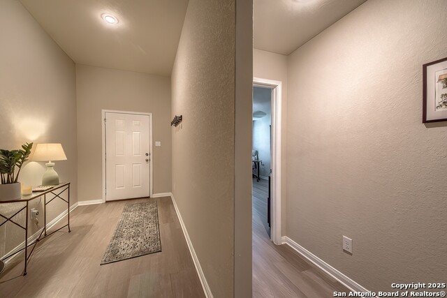 Listing photo id 3 for 7723 Coffee Mill Street