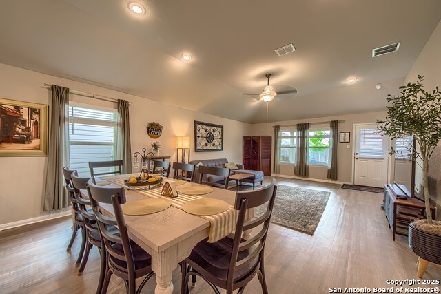 Listing photo id 6 for 7723 Coffee Mill Street