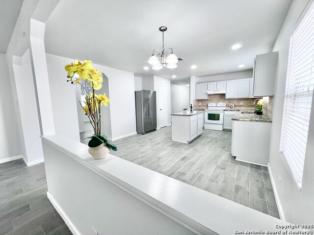 Listing photo id 33 for 5807 Barton Hollow