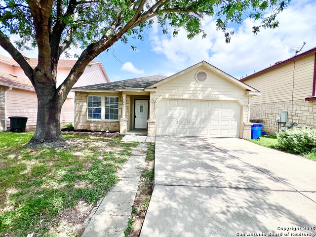 Listing photo id 4 for 5807 Barton Hollow