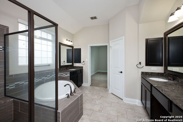 Image 16 of 31 For 8534 Nichols Stone