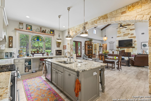 Image 11 of 45 For 2467 Palomino Springs