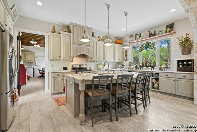 Image 7 of 45 For 2467 Palomino Springs