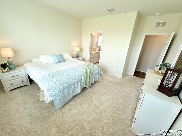Listing photo id 10 for 7307 Harvest Bay