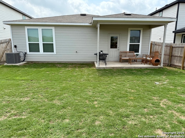 Listing photo id 23 for 7307 Harvest Bay