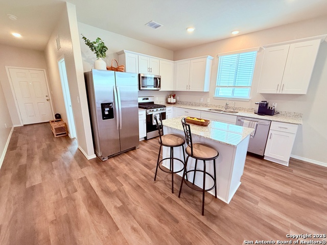 Listing photo id 1 for 7307 Harvest Bay