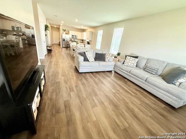 Listing photo id 6 for 7307 Harvest Bay