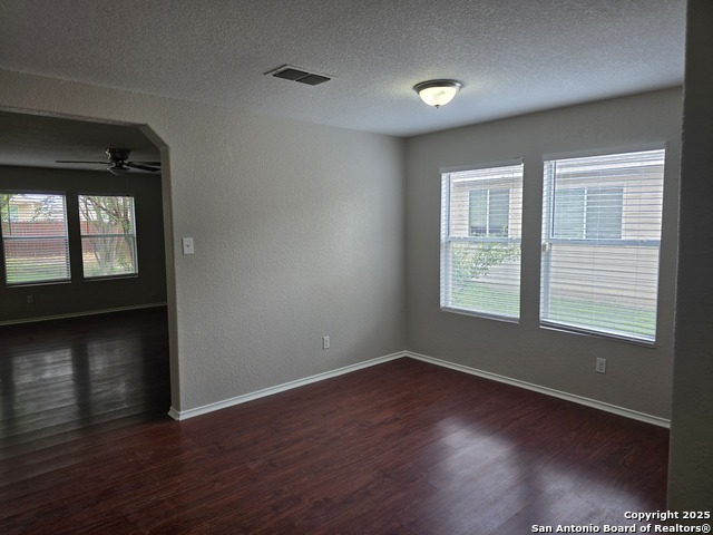 Image 4 of 17 For 205 Hawk Meadows