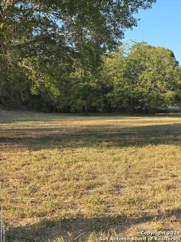 Image 5 of 18 For 126 128 130 132 Hampton Dr W